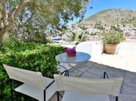 Captain's House for 2 - Historical Home Hydra 1800，位于伊兹拉的住宿