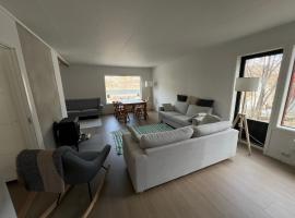 FeelSenja Gryllefjord Holiday House，位于Gryllefjord的酒店