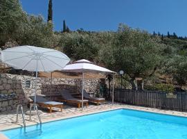 IthakiHouse II，位于瓦西的带泳池的酒店