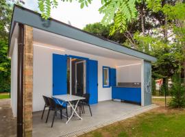 Holiday Home Tiny House-2 by Interhome，位于Lo Stallone的小屋