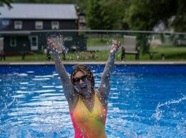 Catskill Seasons Inn，位于Shandaken的酒店