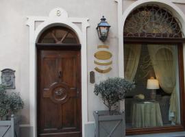 Palazzo Finati，位于阿尔巴的住宿