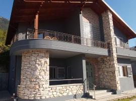 Countryside house，位于伏罗拉的酒店