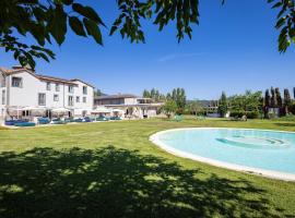 Iumara Relax Resort，位于Omignano Scale的酒店