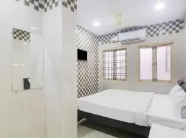 OYO Hotel Aroma Classic Near Nampally Railway station