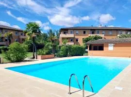 Le Montauriol - Logement avec terrasse - Piscine -Tennis - Place de parking privée