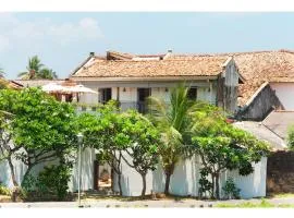 A 03 Bedroom Villa in Galle Fort with Roof Terrace & Pool