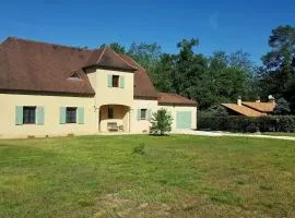 Villa tout confort - 165m2 - 4 chambres - Piscine