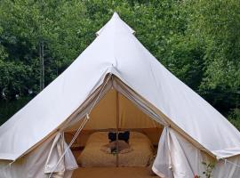 Little Wood bell tent，位于Killeagh的豪华帐篷