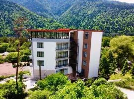 Hotel & Restaurant Emerald Borjomi