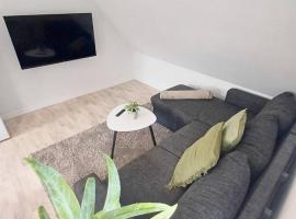 Lovely 1 Bedroom Apartment In Hjoerring，位于约灵的酒店