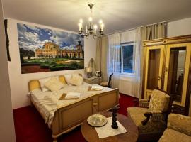 Butik Hotel w centrum 350m od morza，位于尤斯托尼莫斯基的酒店