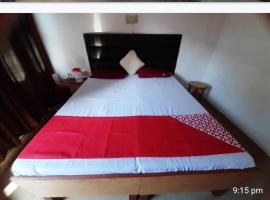 Hotel surya tourist complex，位于Barkot的酒店