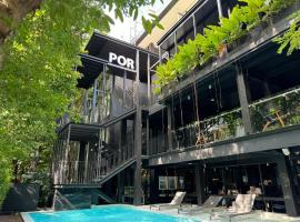 和平大楼POR酒店，位于清迈的酒店