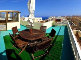 Lovely Home with Private Terrace in Zebbug, Gozo by 360 Estates，位于Żebbuġ的酒店