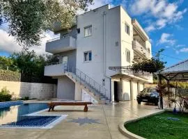 Villa Holiday Apartments