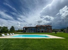 Casale Auriga - Oltrepo' Pavese，位于Codevilla的酒店