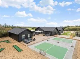 Exclusive Pool And Activity House For 30 People -1002