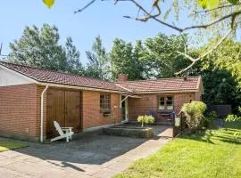 Gorgeous Home In Jerup With Wifi