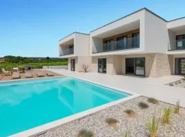 Cozy Home In Kamen Most