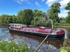 Unique Houseboat Experience I Central City Break，位于约克的船屋