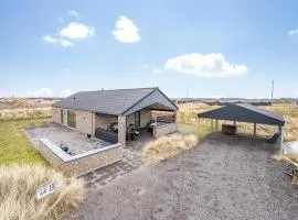 Luxurious 8-Person House With A Spacious Outdoor Spa - 1003