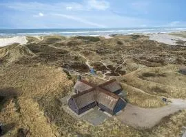 Architect-Designed Activity House With A Unique Location - 1024