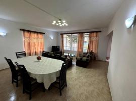 Spacious Home in Central Flacq，位于Centre de Flacq的酒店