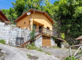 Casa en Campo de Caso，位于Caso的酒店
