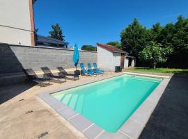 Maison 3 chambres, piscine privée, terrasse，位于穆兰的酒店