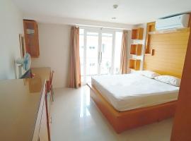 Apartment Harris Riverview Kuta，位于库塔的酒店