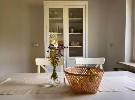 Wunderschöne Wohnung in perfekter Lage，位于希尔波尔特施泰因的酒店