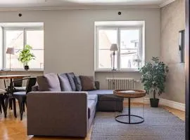 Modern 1-bedroom APT on Stora torget in Visby