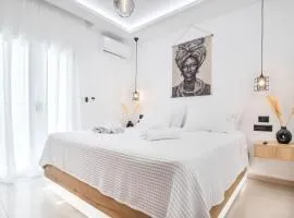 New Luxury Apartment near Center with Garden View