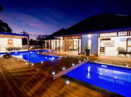 Trees and Fishes Private Retreat，位于Port-Havannah的低价酒店