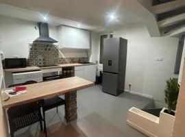 Maison de village，位于Berre-les Alpes的酒店