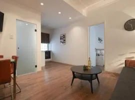 Syntagma square, 50sqm nikis luxurious apartment