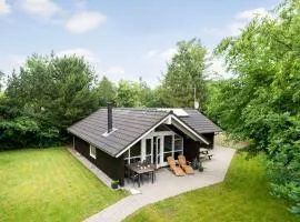 Beautiful Home In Ansager With Wifi