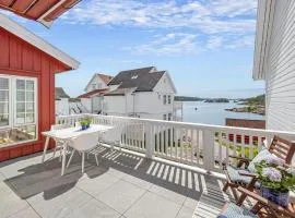 Gorgeous Home In Gjeving With Wifi