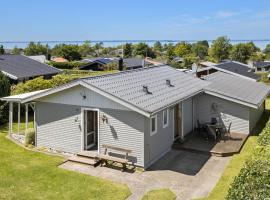 3 Bedroom Lovely Home In Bogense，位于博恩瑟的酒店