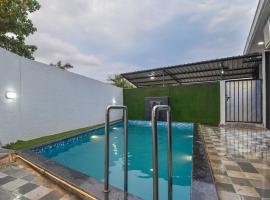 EMPYREAN STAY ll 3BHK ll JAGUAR VILLA ll AC ll PVT POOL ll LUXURY，位于罗纳瓦拉的酒店
