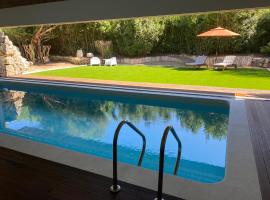 Poolside Suite - Heated Pool - Quinta da BellaVista，位于圣塔伦的酒店