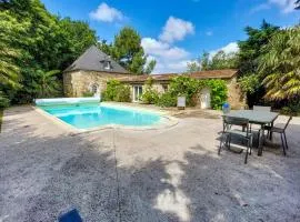 Amazing Home In Ploubezre