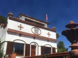 VILLA ANITA 1930 LLAFRANC casa con piscina privada，位于雅弗郎其的酒店