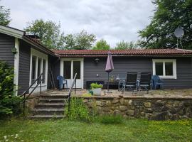 Stuga i naturskönt område i Höör，位于赫尔的酒店