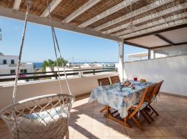 Casa Vacanze Orlando - Con Veranda Vista Mare a 200M dal Mare，位于莱乌卡的酒店