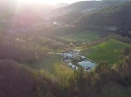 SavayaTribe，位于Srednogortsi的酒店