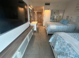 Ocean Wave II, Studio Suite 2 double beds at Aquarius，位于多拉多的酒店