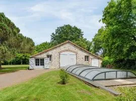 Nice Home In La Boissière Des Lande
