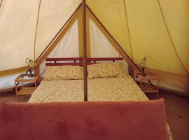 Glamping C Selva Tenda Quercia，位于Piano Porlezza的露营地